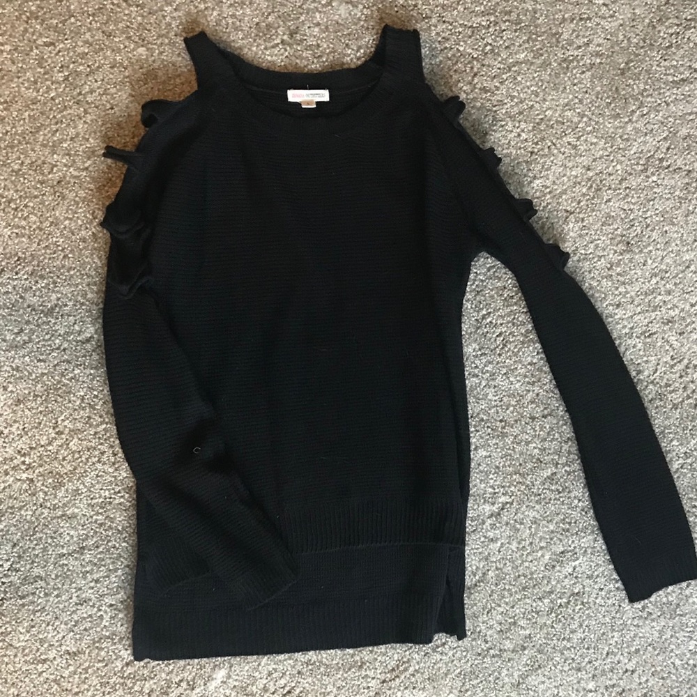 cut out sleeve sweater